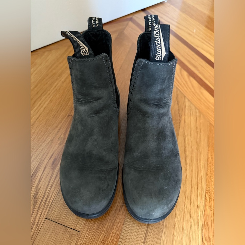 Blundstone Rustic Black Chelsea Boots (WOMEN'S ORIGINALS #1630)